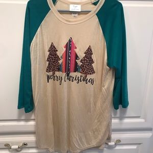 L&B Christmas Trees Raglan Cream Blue T-shirt NWOT Women’s Size XL